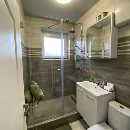 Oliaparman Apartman *